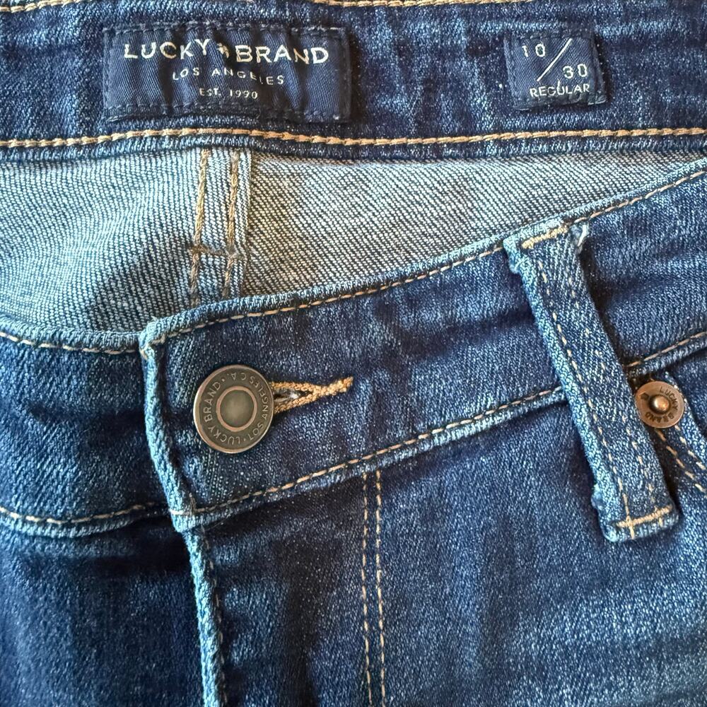 Lucky Brand Womens Sweet Boot jeans, dark wash, whiskering, size 10/30 - Picture 7 of 8